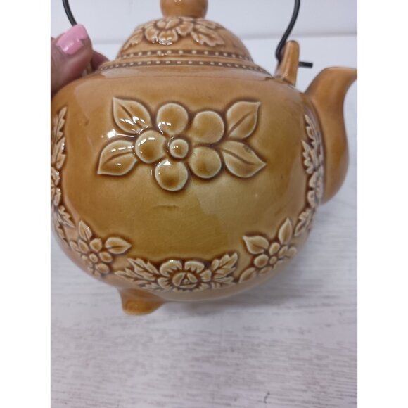 Vintage 70s Tea Time Porcelain Tea Pot Gold Embossed With Wire Handle Japan - Picture 8 of 13